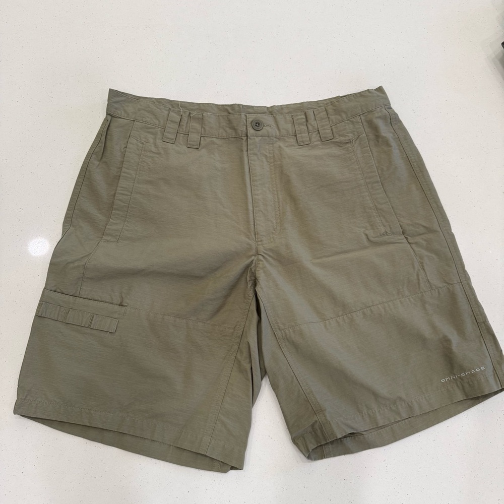 Columbia Men's Olive Cargo Shorts